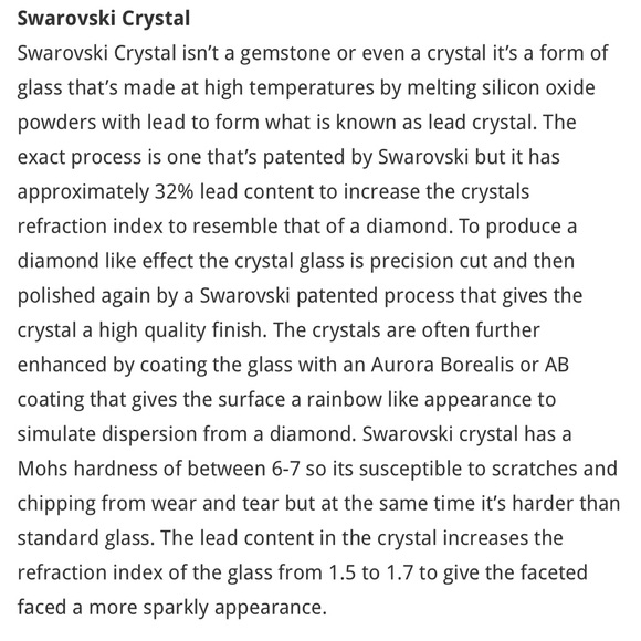 R4. Swarovski Elegant Silver Round Crystal Engagement Ring - Picture 6 of 6